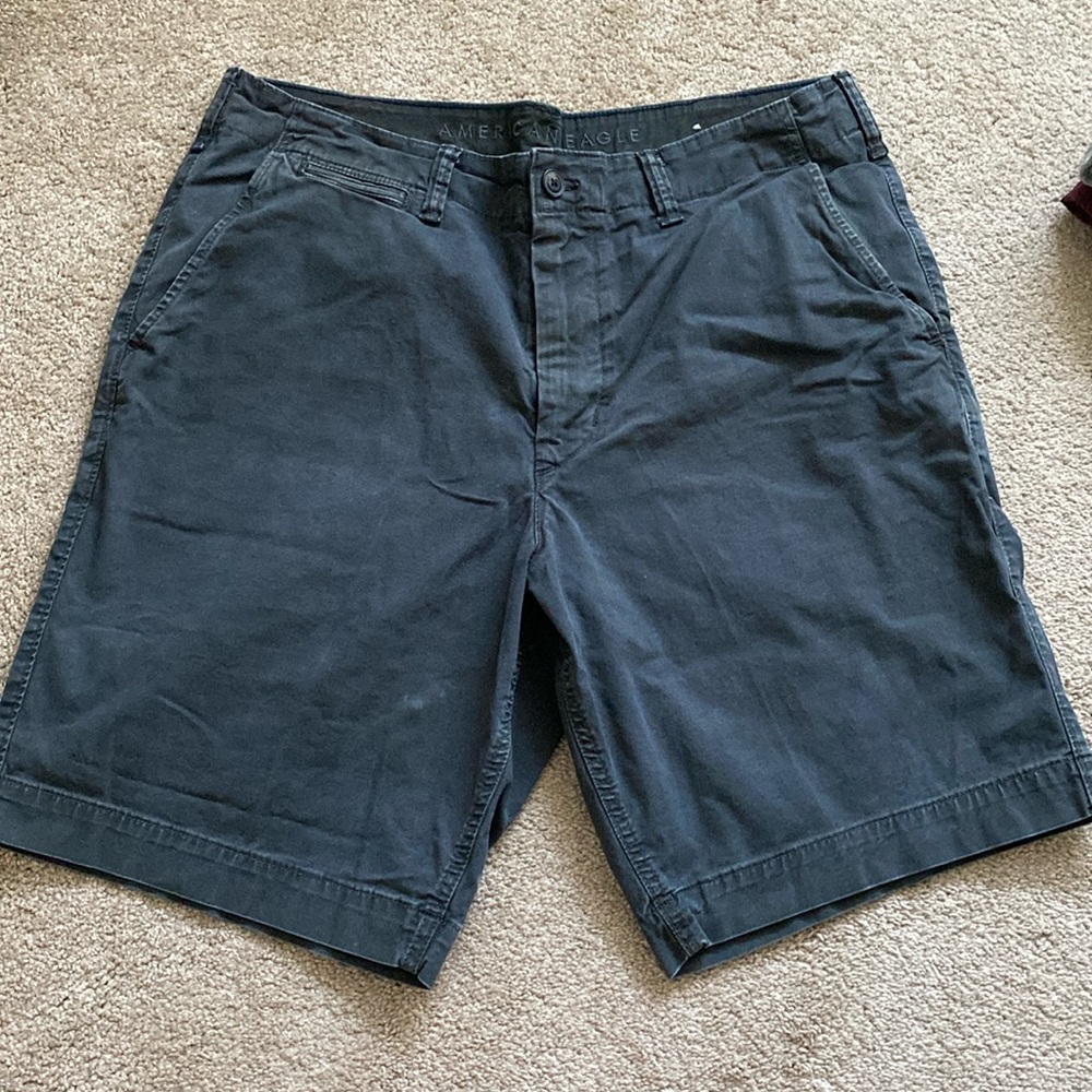 MEN: AE NE(X)T LEVEL CLASSIC 10” KHAKI SHORTS